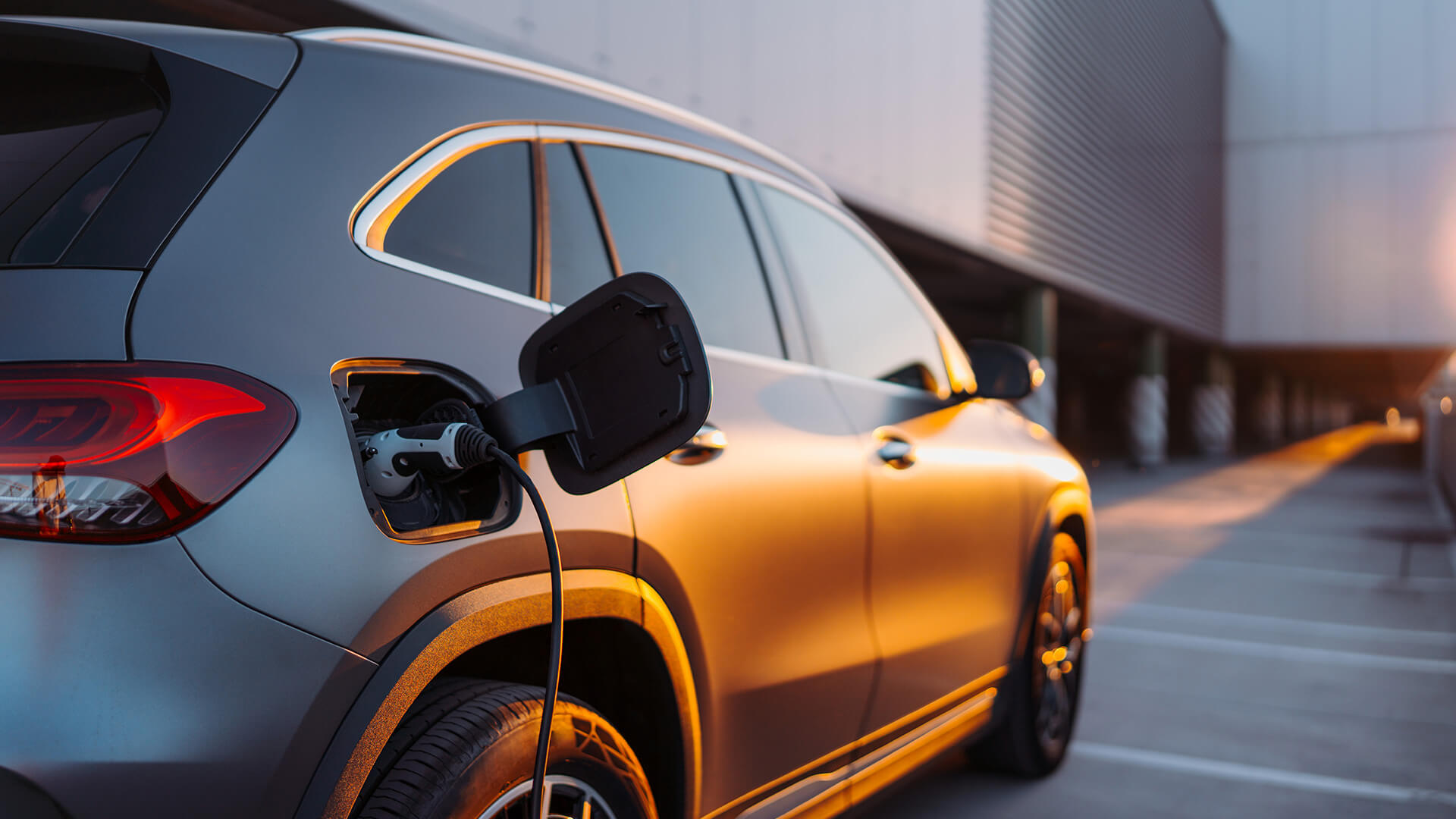 Seguros para Autos Eléctricos: ¿Cómo se adapta el mercado asegurador a la nueva era de la movilidad?